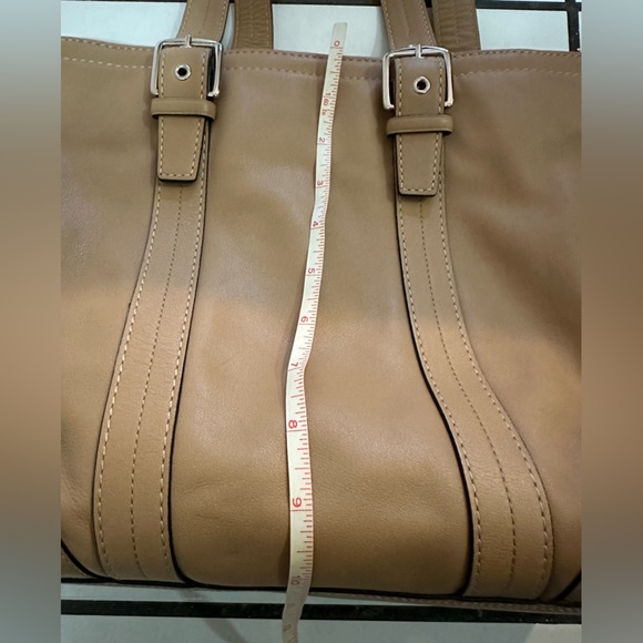 Coach Tan Camel Medium Size Bag - Picture 2 of 10